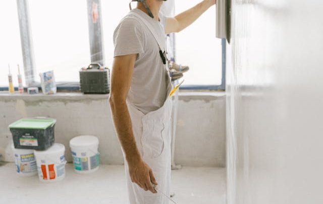 Czym wyróżnia się gładź szpachlowa polimerowa MasterMas Classic?